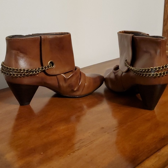 Gabriella Rocha ankle boots, size 6 - Picture 4 of 5
